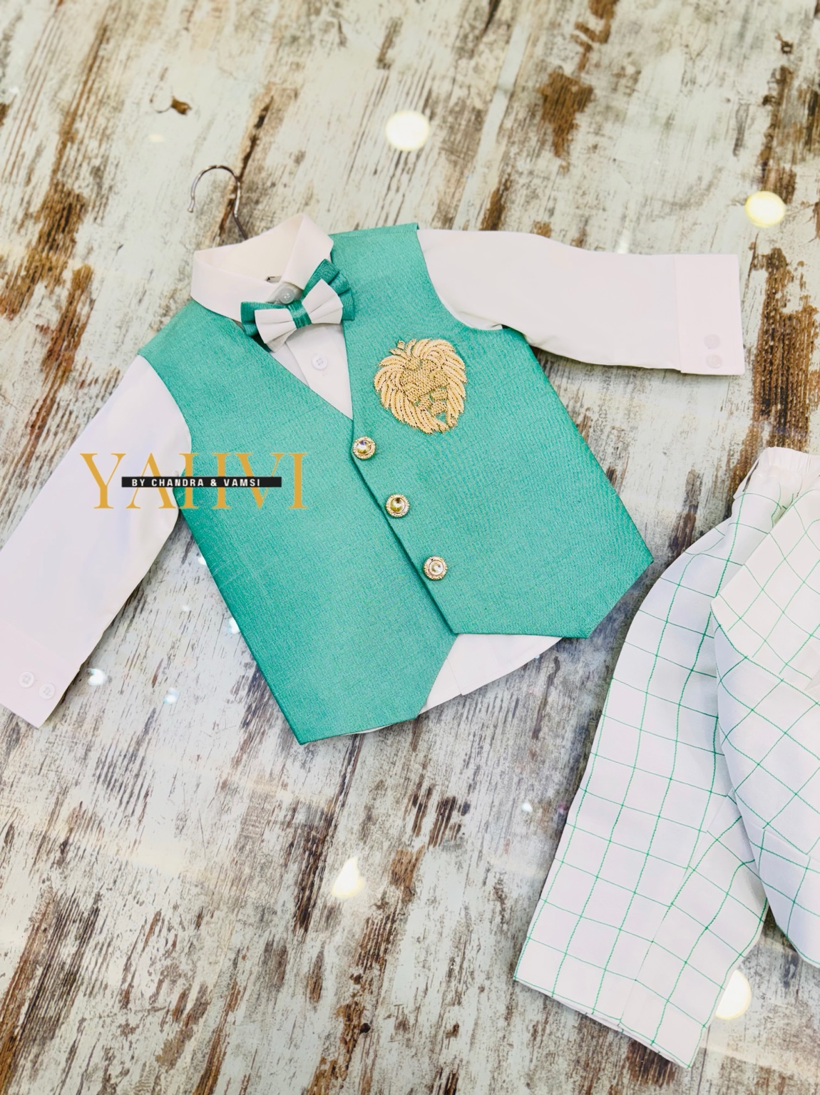 Little Royal Mint Lion Vest Set - Image 2