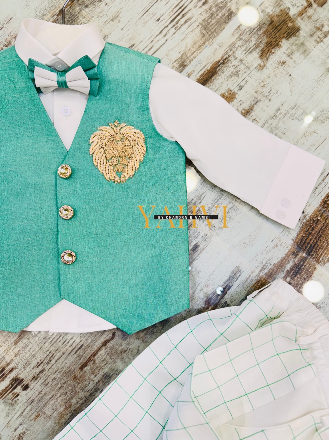 Little Royal Mint Lion Vest Set - Image 3