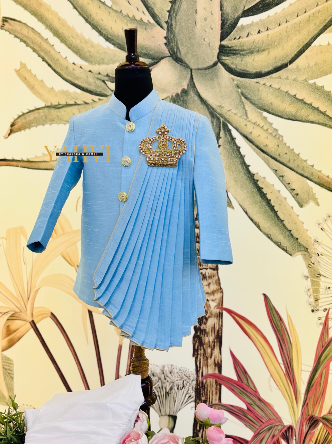 Royal Crown Draped Prince Short Sherwani - Image 3